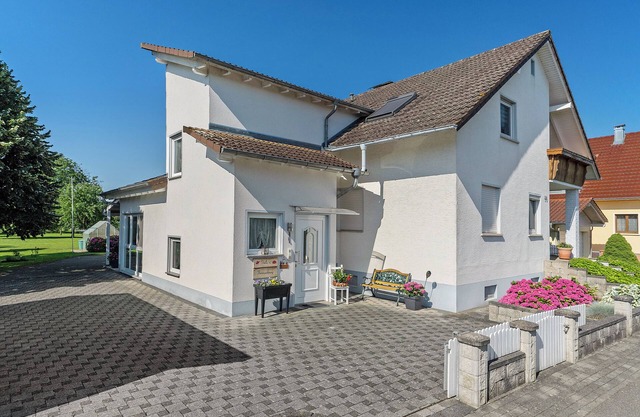 Apartment 'Ferienwohnung Viola In Schwanau' with Private Terrace, Shared Garden and Wi-Fi
