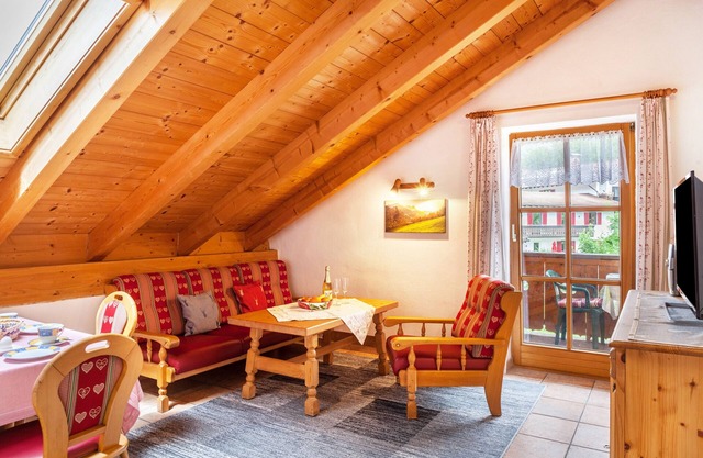 Apartment 'Ferienwohnung Kramer' with Balcony and Wi-Fi
