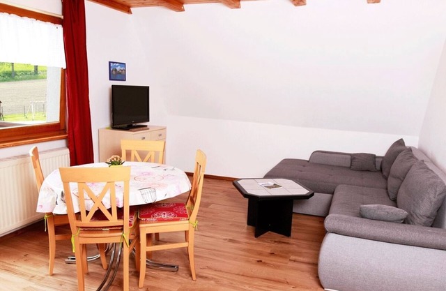 Apartment 'Ferienwohnung 1, 50 Qm' with Shared Garden, Balcony and Wi-Fi