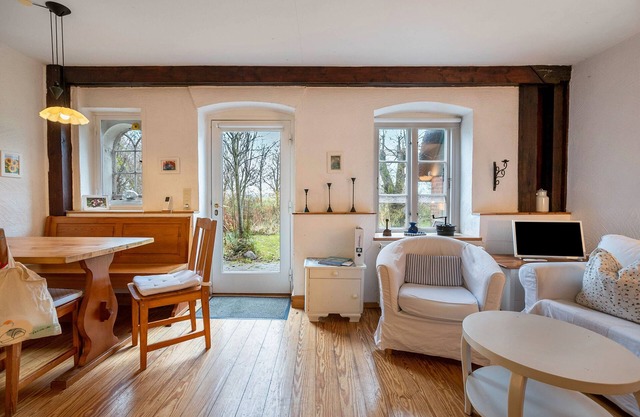 Apartment 'Ferienwohnung 3' with Shared Garden, Balcony and Wi-Fi