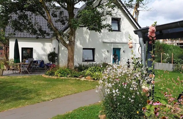 Apartment 'Ferienwohnung Feuerbach' with Shared Terrace, Shared Garden and Wi-Fi