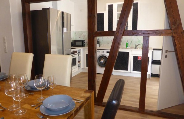 Apartment Ferienwohnung Martin Luther, 3 Schlafzimmer, free WiFi, Nähe Zentrum, klimatisiert, hell, offen, sehr schön,
