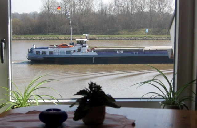 Apartment 'Fewo 1' with Lake View, Private Garden and Wi-Fi