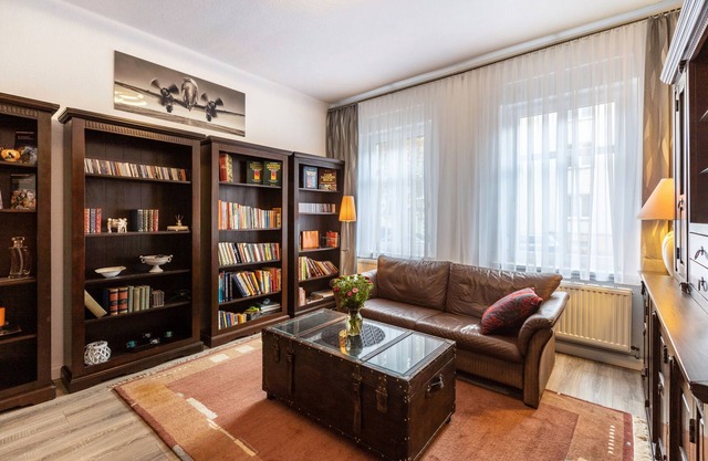 Apartment 'Fewo Am Georgengarten - Wohnung 2' with Shared Terrace and Wi-Fi