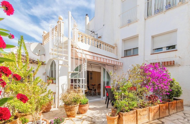 Apartment 'Finca 9' with Shared Pool, Wi-Fi and Air Conditioning