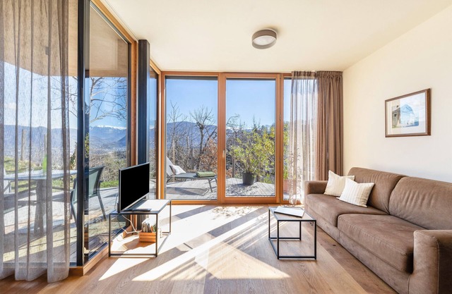 Apartment 'Firmelein Erdgeschoss' with Mountain View, Private Terrace and Wi-Fi
