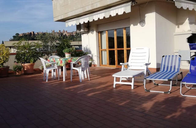 apartment/flat - 5 rooms - 4 persons 10 Km San Gimignano