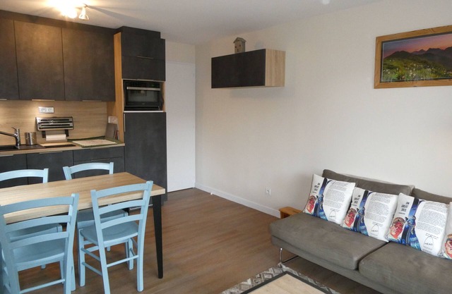 Apartment for 4 in the center of the village.