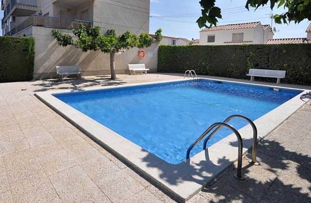 Apartment for 2 people in Roses with river view