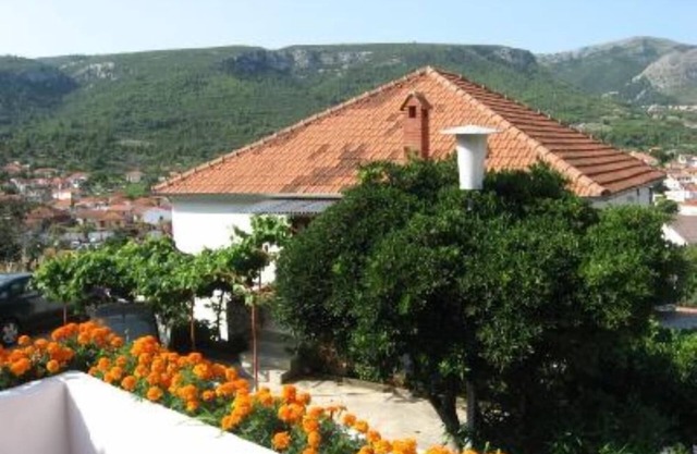 Apartment for 4 persons in Jelsa on the island Hvar