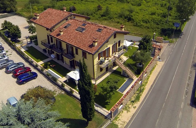 Apartment for 6/7 people on two floors