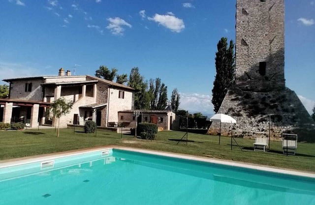 Apartment for up to 8 people in the quiet Umbrian countryside