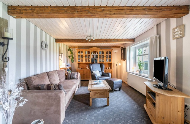 Apartment 'Fördehof Petersen - Am Wald' with Sea View, Shared Terrace and Wi-Fi
