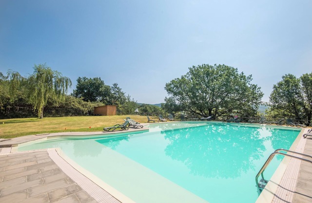 Apartment 'Fortilizio Di Campiglia Il Pero' with Pool and Shared Terrace