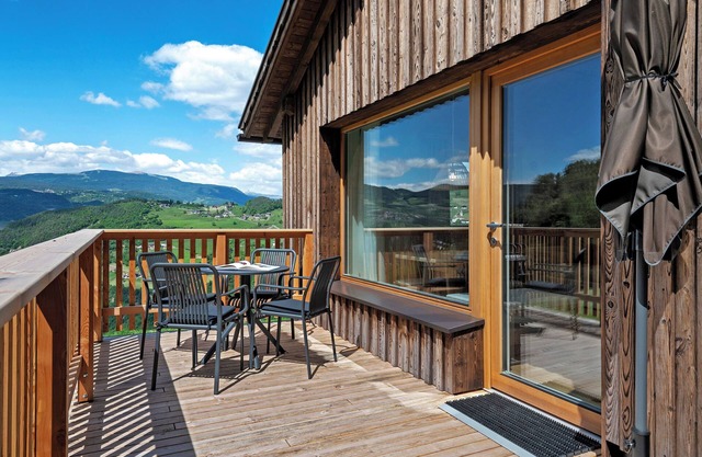 Apartment 'Franz' with Mountain View, Private Terrace and Wi-Fi