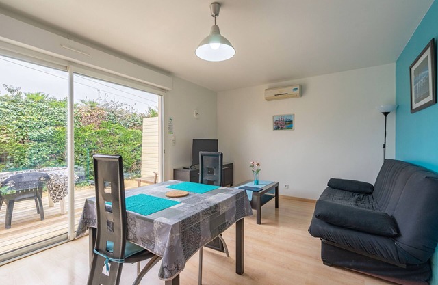Apartment 'Le Clos Du Champ De L'Amour - Ile D'Oléron' with Private Pool and Air Conditioning