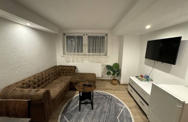 Apartment 'Gästewohnung In Günzburg' with Shared Garden and Wi-Fi