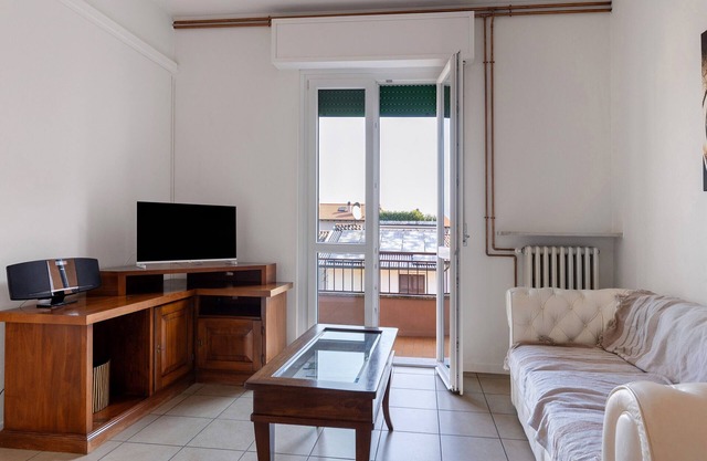 Apartment 'Gardavoyager' with Lake View, Balcony and Air Conditioning