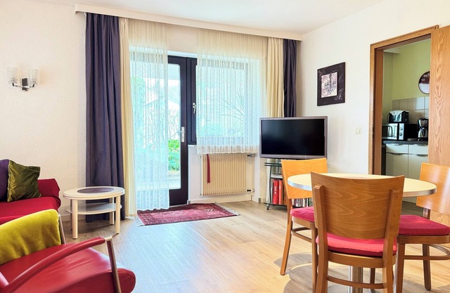 Apartment Gala, 1 room, quiet location, close to town
