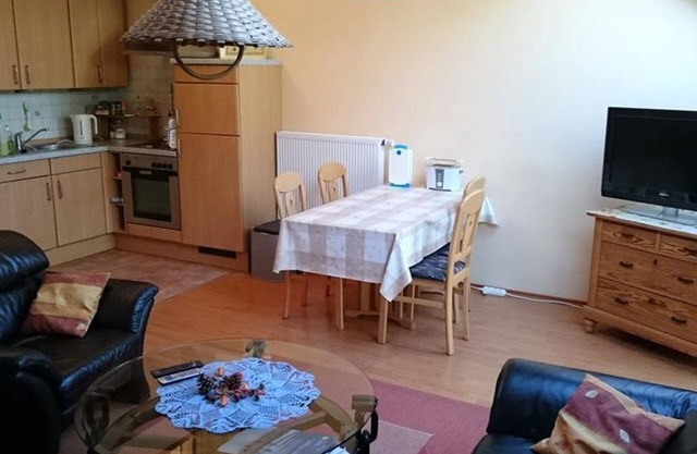 Apartment gallery, shower, toilet, 2 bedrooms - Friesenborg - Ferienwohnung Klein Sande