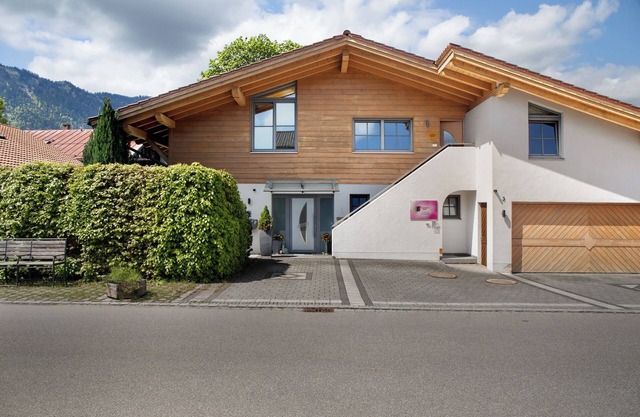 Apartment 'Gallist' with Mountain View, Balcony and Wi-Fi