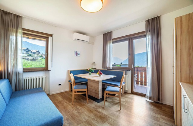 Apartment "Gartenheim Martin" with Mountain View, Pool & Sauna