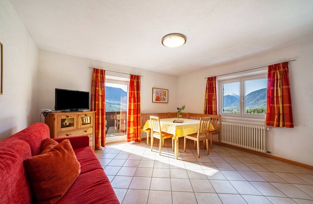 Apartment "Gasserhof Edelrot" with Mountain View, Shared Pool & Wi-Fi