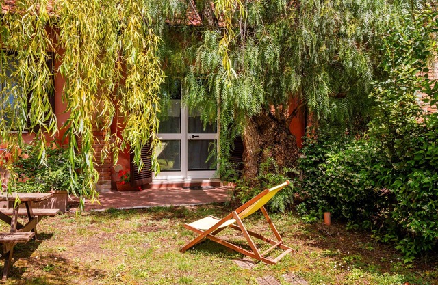 Apartment 'Gelsomini' with Private Garden, Wi-Fi and Air Conditioning
