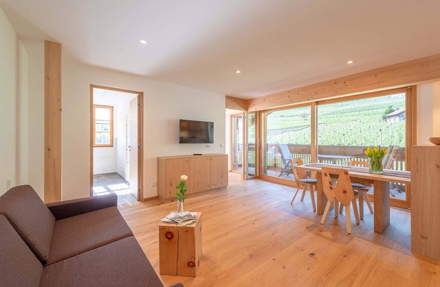 Apartment 'Gladiola' with Mountain View, Shared Pool and Wi-Fi