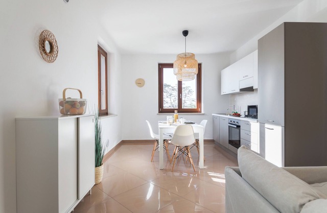 Apartment 'Glicine' with Shared Garden, Wi-Fi and Air Conditioning