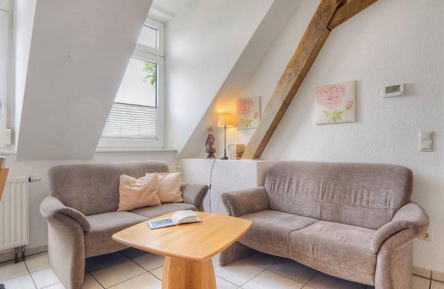 Apartment 'Göckes Haus Und Garten Rosengarten' with Private Terrace, Private Garden and Wi-Fi