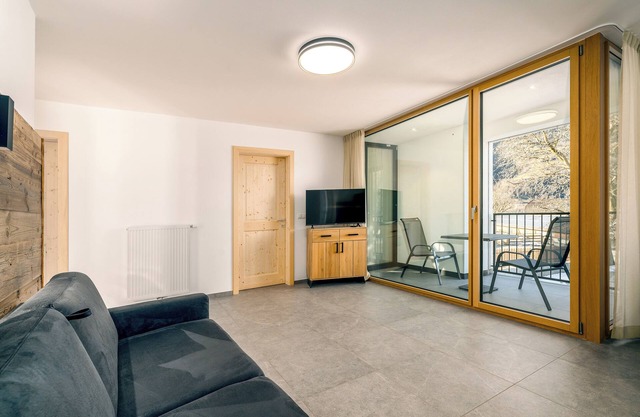Apartment 'Golden' with Mountain View, Shared Garden and Wi-Fi