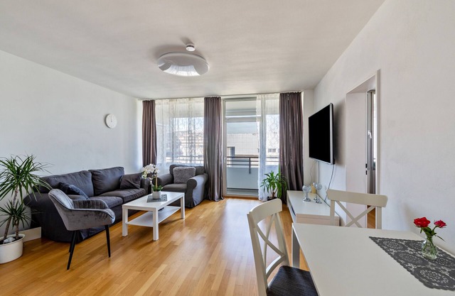 Apartment "Good and Night" with Balcony & Wi-Fi