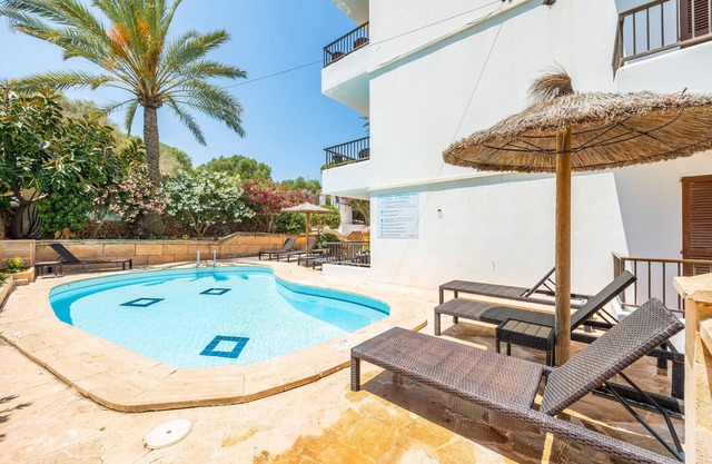 Apartment 'Gran Sol Family 4' with Shared Pool, Wi-Fi and Air Conditioning