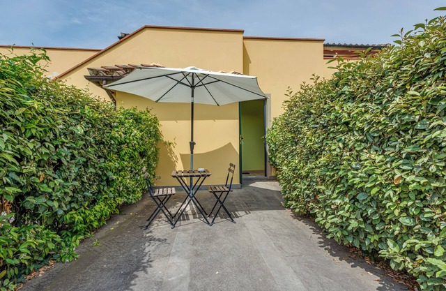Apartment 'Granaio' with Shared Pool, Wi-Fi and Air Conditioning