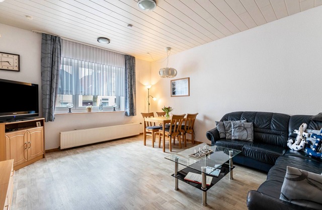 Apartment 'Groth's' with Shared Terrace, Shared Garden and Wi-Fi