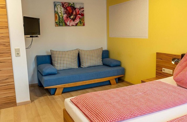 Apartment/ground floor 2 bedrooms/shower, WC - Mandl, house