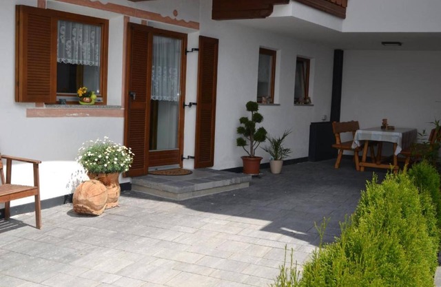 Apartment 'Gruberhof 2 Mit Terrasse' with Mountain View, Private Terrace and Wi-Fi