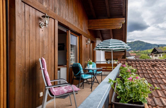 Apartment 'Grünten' with Mountain View, Shared Garden and Wi-Fi