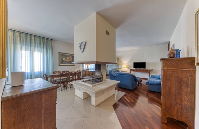 Apartment 'Guardiana Del Castello' with Sea View, Wi-Fi and Air Conditioning