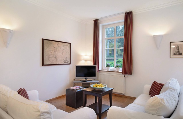 Apartment 'Gut Rattelvitz - Parterre Mitte' with Sea View, Private Terrace and Wi-Fi