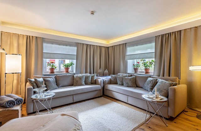 Apartment 'Haus Alpenveilchen - Appartement 2' with Mountain View, Private Terrace and Wi-Fi