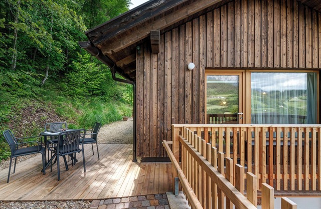Apartment 'Hans' with Mountain View, Private Garden and Wi-Fi