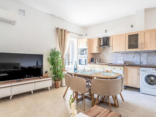 Apartment Hameau de Guerrevieille by Interhome