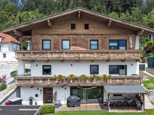Apartment Hannah Lena by Interhome