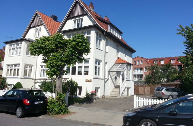 Apartment 'Haus Übersee Wohnung Sansibar' with Shared Garden and Wi-Fi