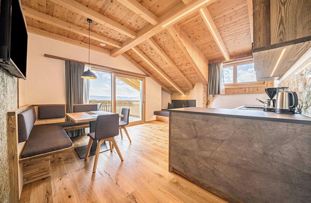 Apartment 'Haughof - Bauerngarten' with Mountain View, Wi-Fi & Balcony