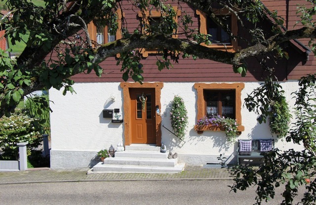 Apartment 'Haus Am Mühlenweg' with Shared Garden, Balcony and Wi-Fi