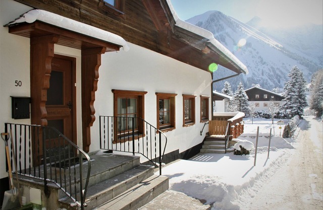 Apartment 'Haus Berwang Bauernhaus' with Mountain View, Private Terrace and Wi-Fi