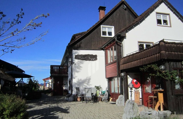 Apartment 'Haus Biggi - Ferienwohnung Pfänder' with Mountain View, Shared Terrace and Wi-Fi